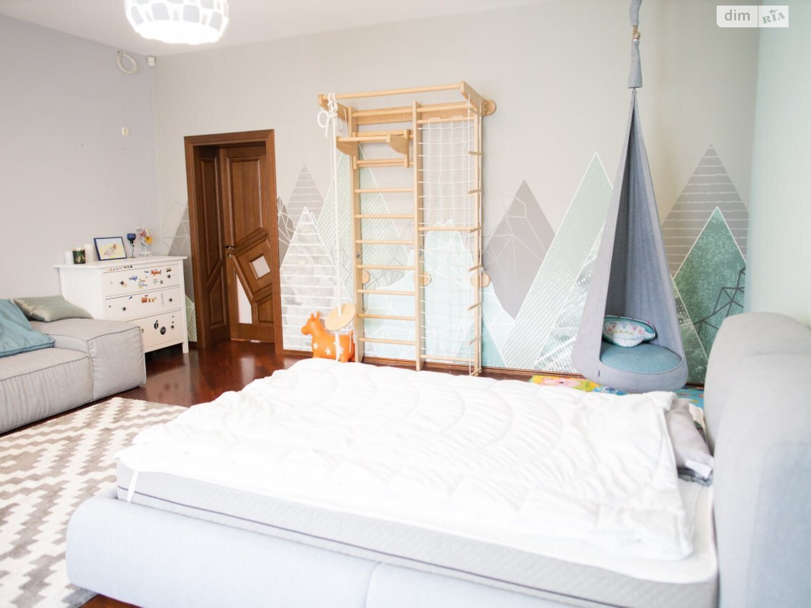 трехэтажный дом с гаражом, 396 кв. м, кирпич. Продажа в Ивано-Франковске фото 1 трехэтажный дом с гаражом, 396 кв. м, кирпич. Продажа в Ивано-Франковске фото 1