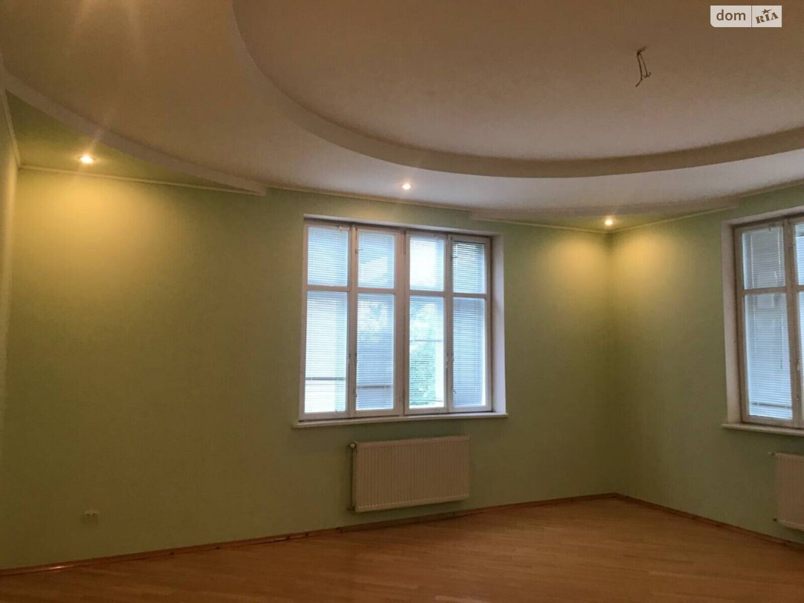 двухэтажный дом с балконом, 550 кв. м, кирпич. Продажа в Ивано-Франковске фото 1 двухэтажный дом с балконом, 550 кв. м, кирпич. Продажа в Ивано-Франковске фото 1
