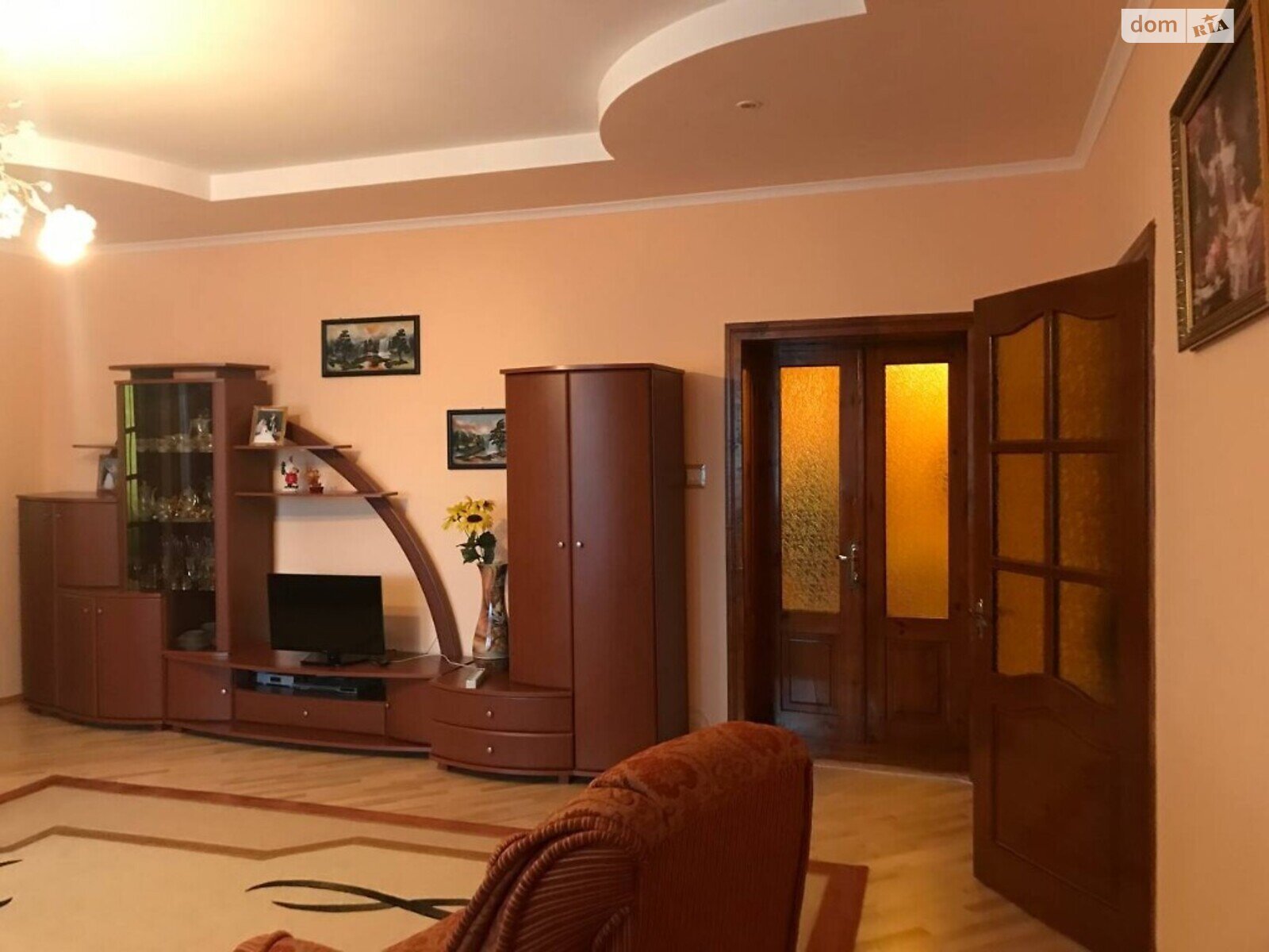 двухэтажный дом с балконом, 550 кв. м, кирпич. Продажа в Ивано-Франковске фото 1 двухэтажный дом с балконом, 550 кв. м, кирпич. Продажа в Ивано-Франковске фото 1