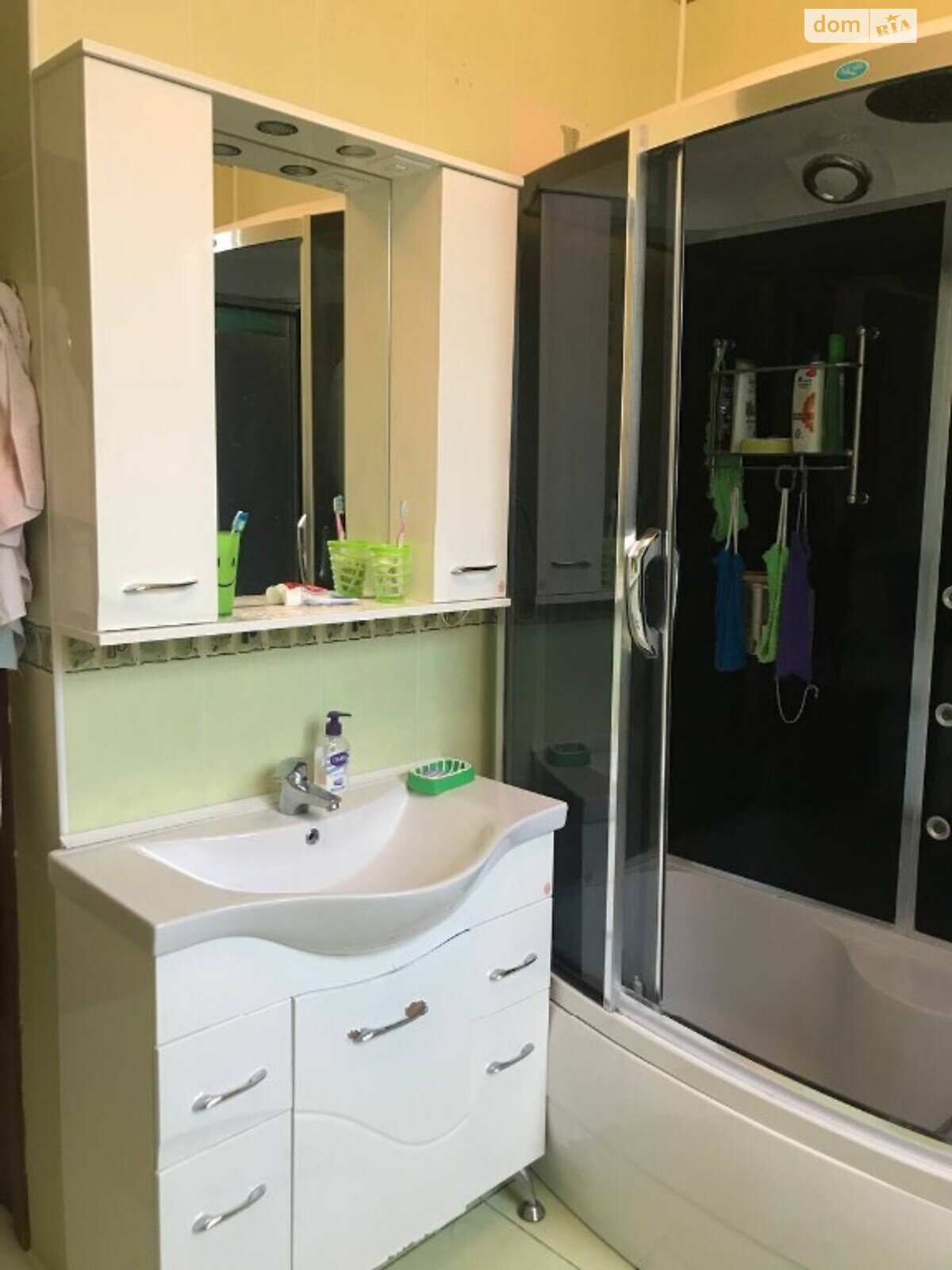двухэтажный дом с балконом, 550 кв. м, кирпич. Продажа в Ивано-Франковске фото 1 двухэтажный дом с балконом, 550 кв. м, кирпич. Продажа в Ивано-Франковске фото 1