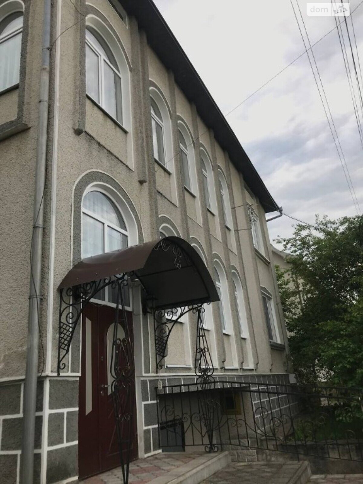 двухэтажный дом с балконом, 550 кв. м, кирпич. Продажа в Ивано-Франковске фото 1 двухэтажный дом с балконом, 550 кв. м, кирпич. Продажа в Ивано-Франковске фото 1