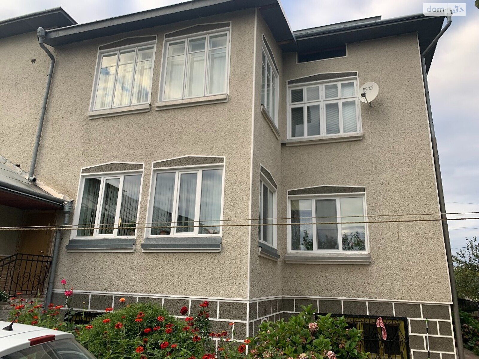двухэтажный дом с балконом, 550 кв. м, кирпич. Продажа в Ивано-Франковске фото 1 двухэтажный дом с балконом, 550 кв. м, кирпич. Продажа в Ивано-Франковске фото 1