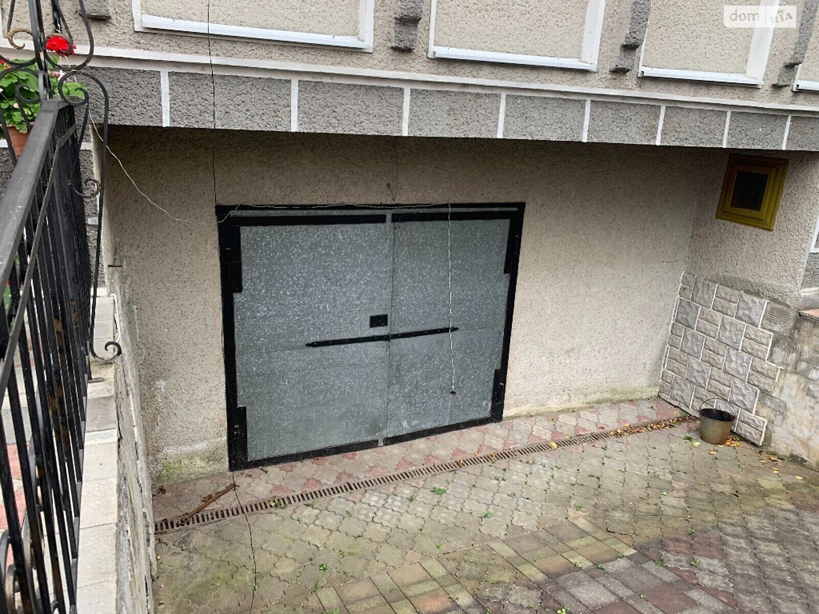 двухэтажный дом с балконом, 550 кв. м, кирпич. Продажа в Ивано-Франковске фото 1 двухэтажный дом с балконом, 550 кв. м, кирпич. Продажа в Ивано-Франковске фото 1