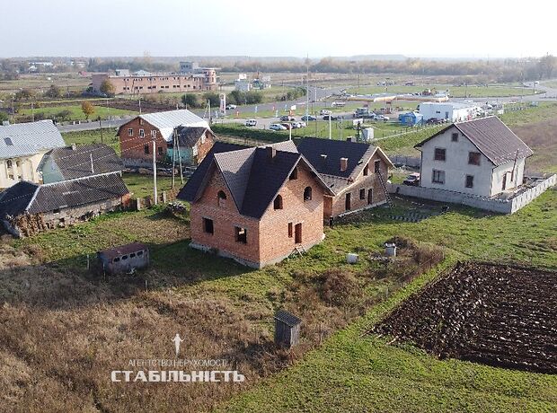двухэтажный дом, 150 кв. м, кирпич. Продажа в Черниеве (Ивано-Франковская обл.) фото 1 двухэтажный дом, 150 кв. м, кирпич. Продажа в Черниеве (Ивано-Франковская обл.) фото 1