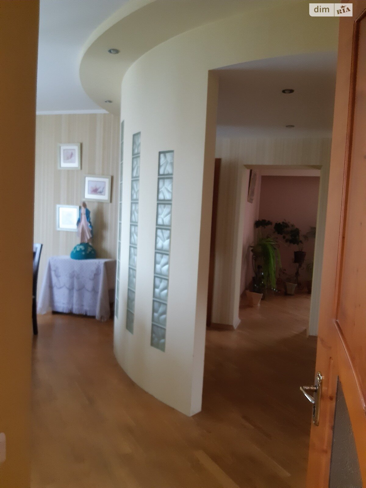 двухэтажный дом, 280 кв. м, кирпич. Продажа в Ивано-Франковске фото 1 двухэтажный дом, 280 кв. м, кирпич. Продажа в Ивано-Франковске фото 1