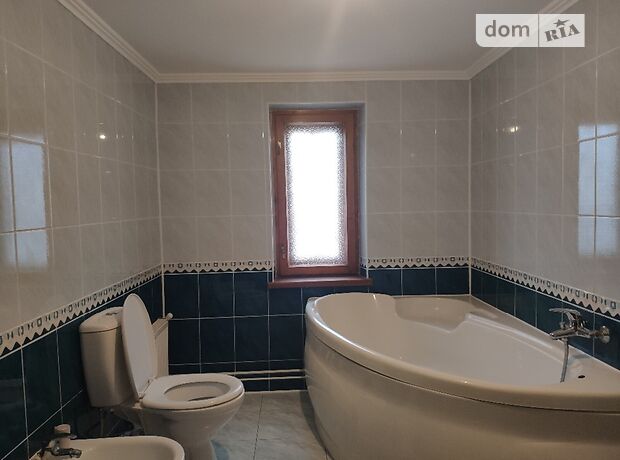 двухэтажный дом с садом, 285 кв. м, кирпич. Продажа в Криховцах (Ивано-Франковская обл.) фото 1 двухэтажный дом с садом, 285 кв. м, кирпич. Продажа в Криховцах (Ивано-Франковская обл.) фото 1