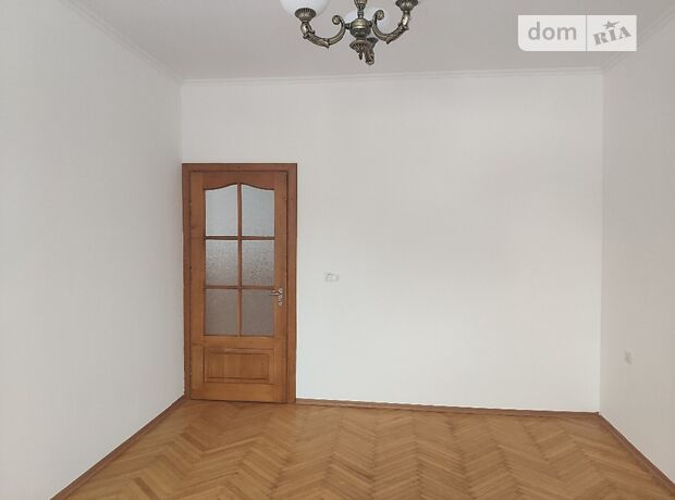 двухэтажный дом с садом, 285 кв. м, кирпич. Продажа в Криховцах (Ивано-Франковская обл.) фото 1 двухэтажный дом с садом, 285 кв. м, кирпич. Продажа в Криховцах (Ивано-Франковская обл.) фото 1
