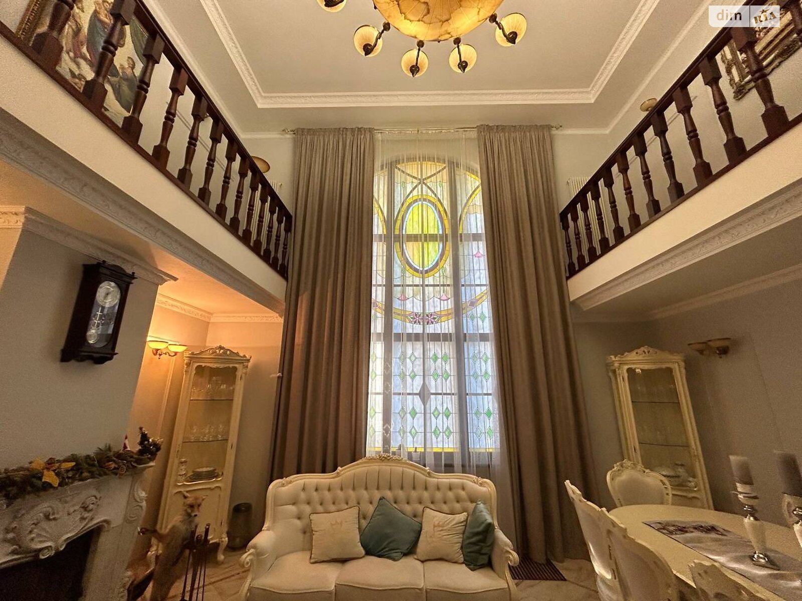 триповерховий будинок з гаражем, 501 кв. м, цегла. Продаж в Івано-Франківську, район Опришівці фото 1 триповерховий будинок з гаражем, 501 кв. м, цегла. Продаж в Івано-Франківську, район Опришівці фото 1