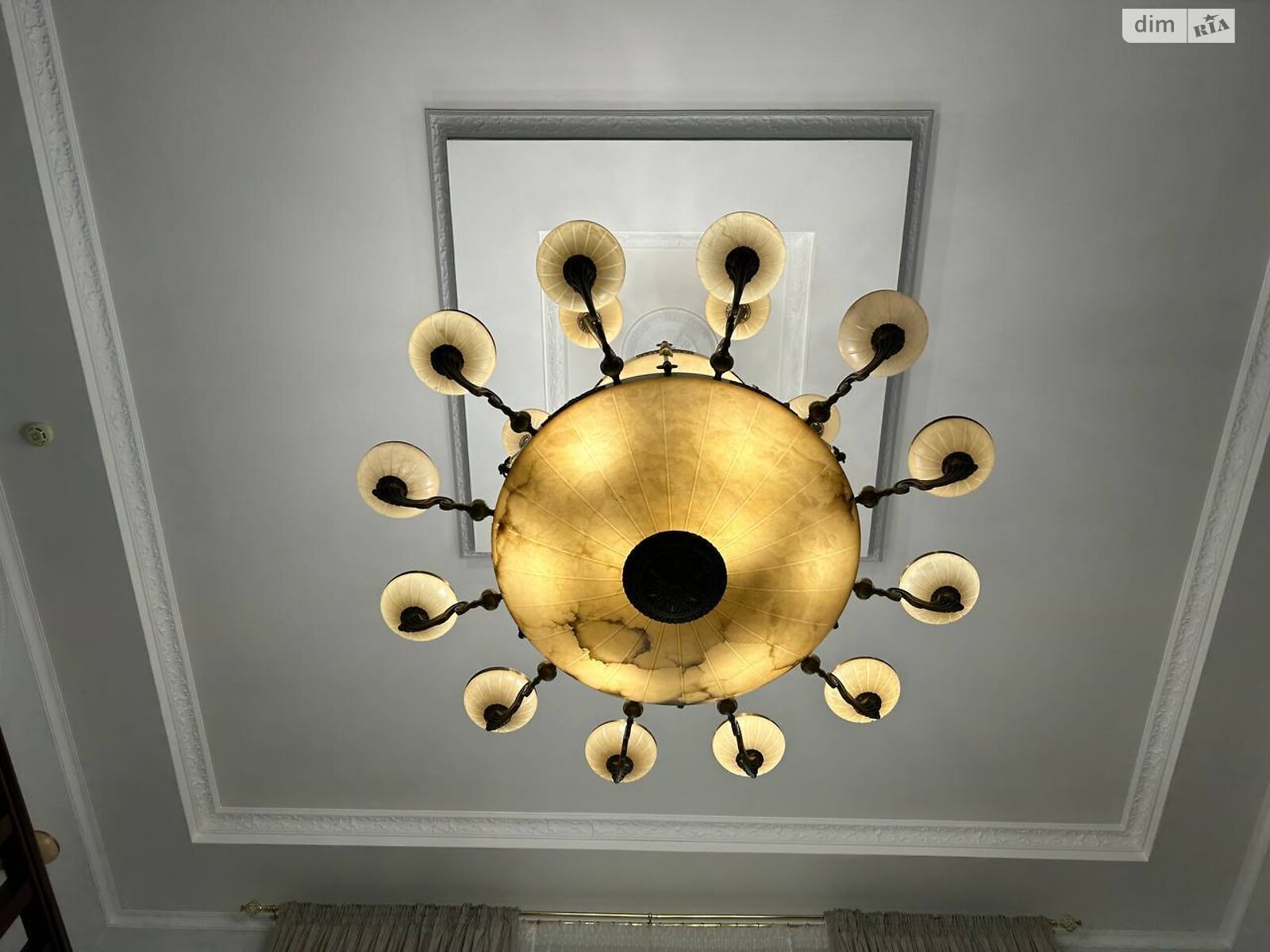 триповерховий будинок з гаражем, 501 кв. м, цегла. Продаж в Івано-Франківську, район Опришівці фото 1 триповерховий будинок з гаражем, 501 кв. м, цегла. Продаж в Івано-Франківську, район Опришівці фото 1