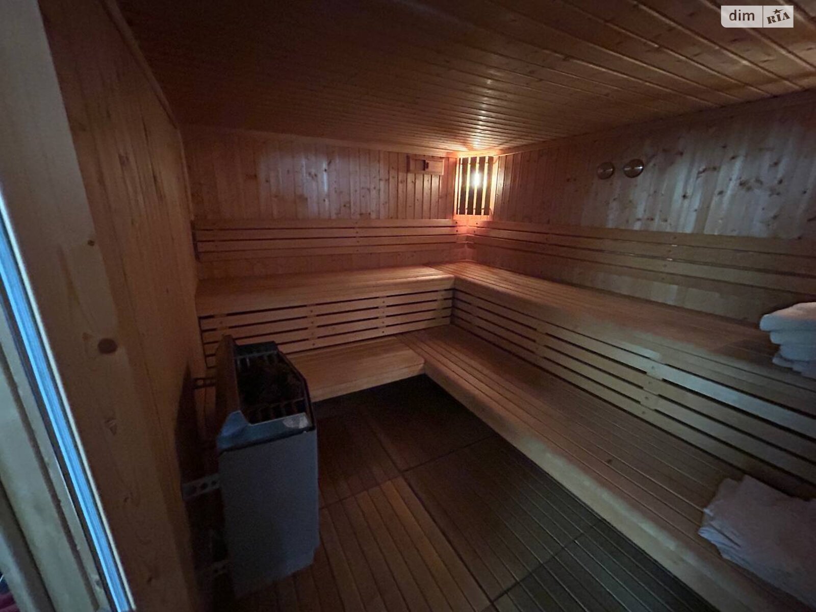 триповерховий будинок з гаражем, 501 кв. м, цегла. Продаж в Івано-Франківську, район Опришівці фото 1 триповерховий будинок з гаражем, 501 кв. м, цегла. Продаж в Івано-Франківську, район Опришівці фото 1