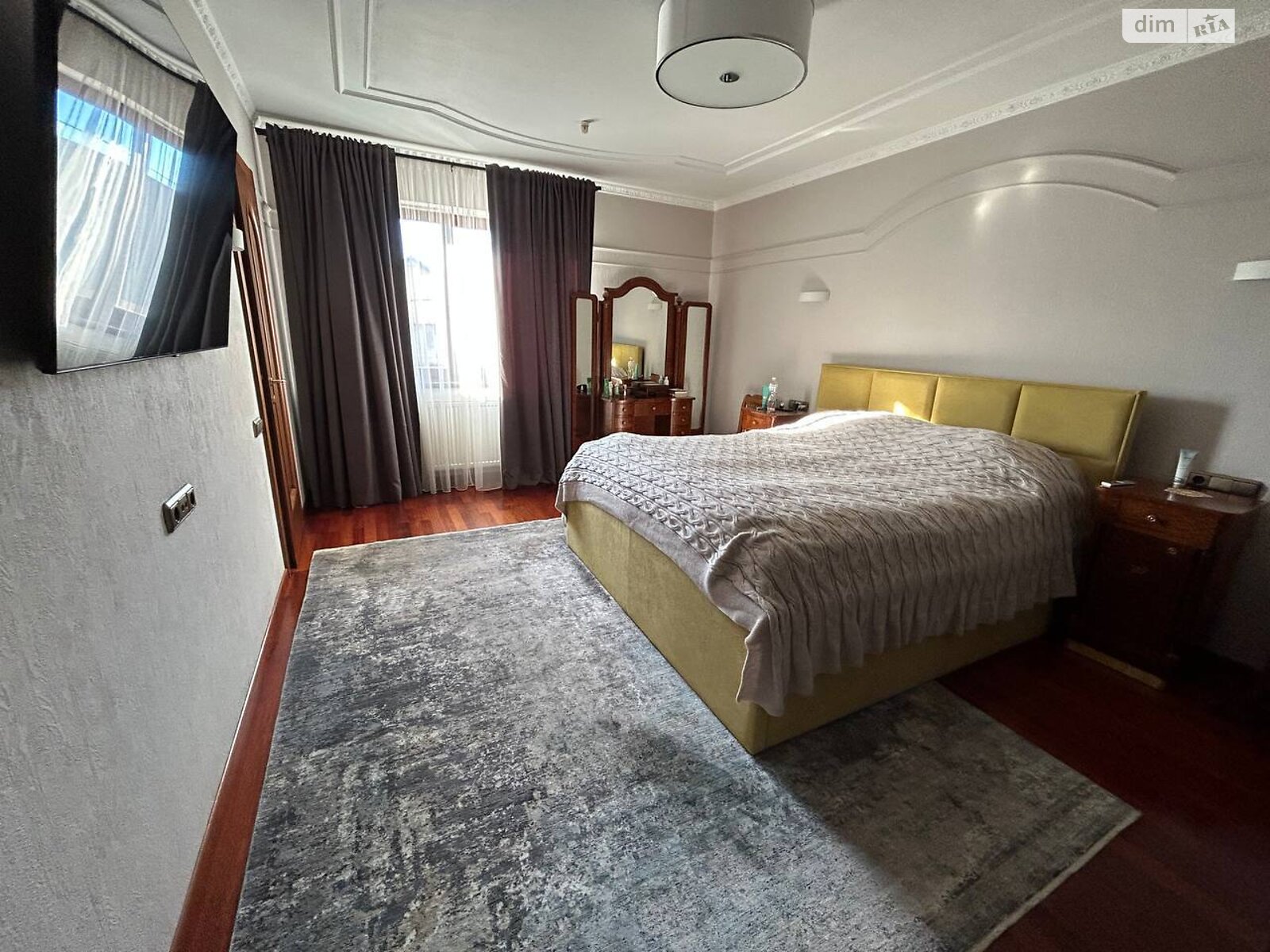 триповерховий будинок з гаражем, 501 кв. м, цегла. Продаж в Івано-Франківську, район Опришівці фото 1 триповерховий будинок з гаражем, 501 кв. м, цегла. Продаж в Івано-Франківську, район Опришівці фото 1