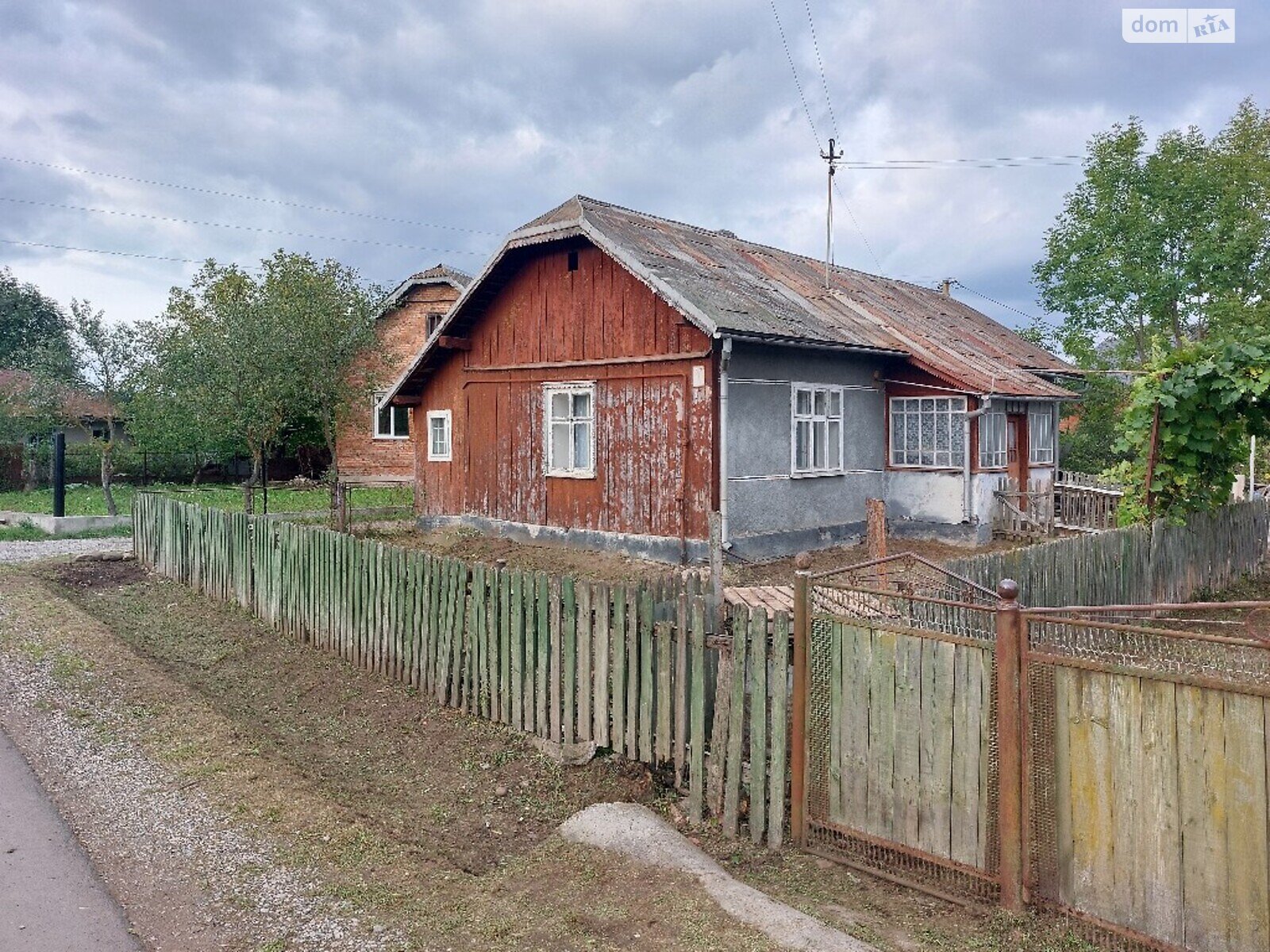одноэтажный дом с отоплением, 100 кв. м, кирпич. Продажа в Ивано-Франковске фото 1 одноэтажный дом с отоплением, 100 кв. м, кирпич. Продажа в Ивано-Франковске фото 1