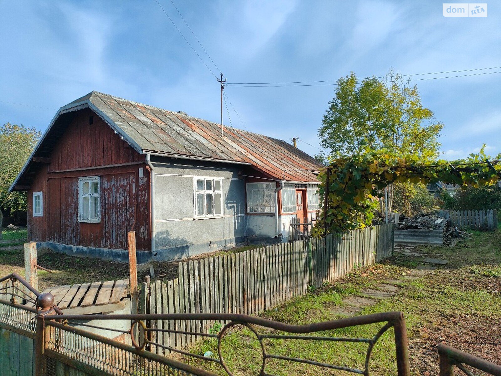 одноэтажный дом с отоплением, 100 кв. м, кирпич. Продажа в Ивано-Франковске фото 1 одноэтажный дом с отоплением, 100 кв. м, кирпич. Продажа в Ивано-Франковске фото 1