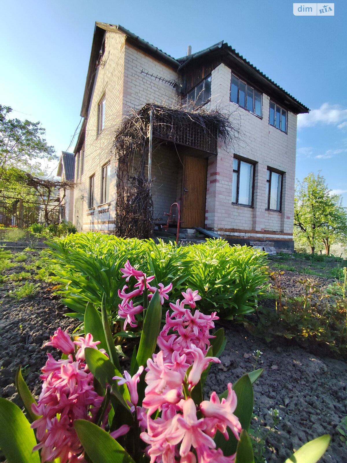 двоповерховий будинок з гаражем, 70 кв. м, цегла. Продаж у Івашківцях фото 1 двоповерховий будинок з гаражем, 70 кв. м, цегла. Продаж у Івашківцях фото 1