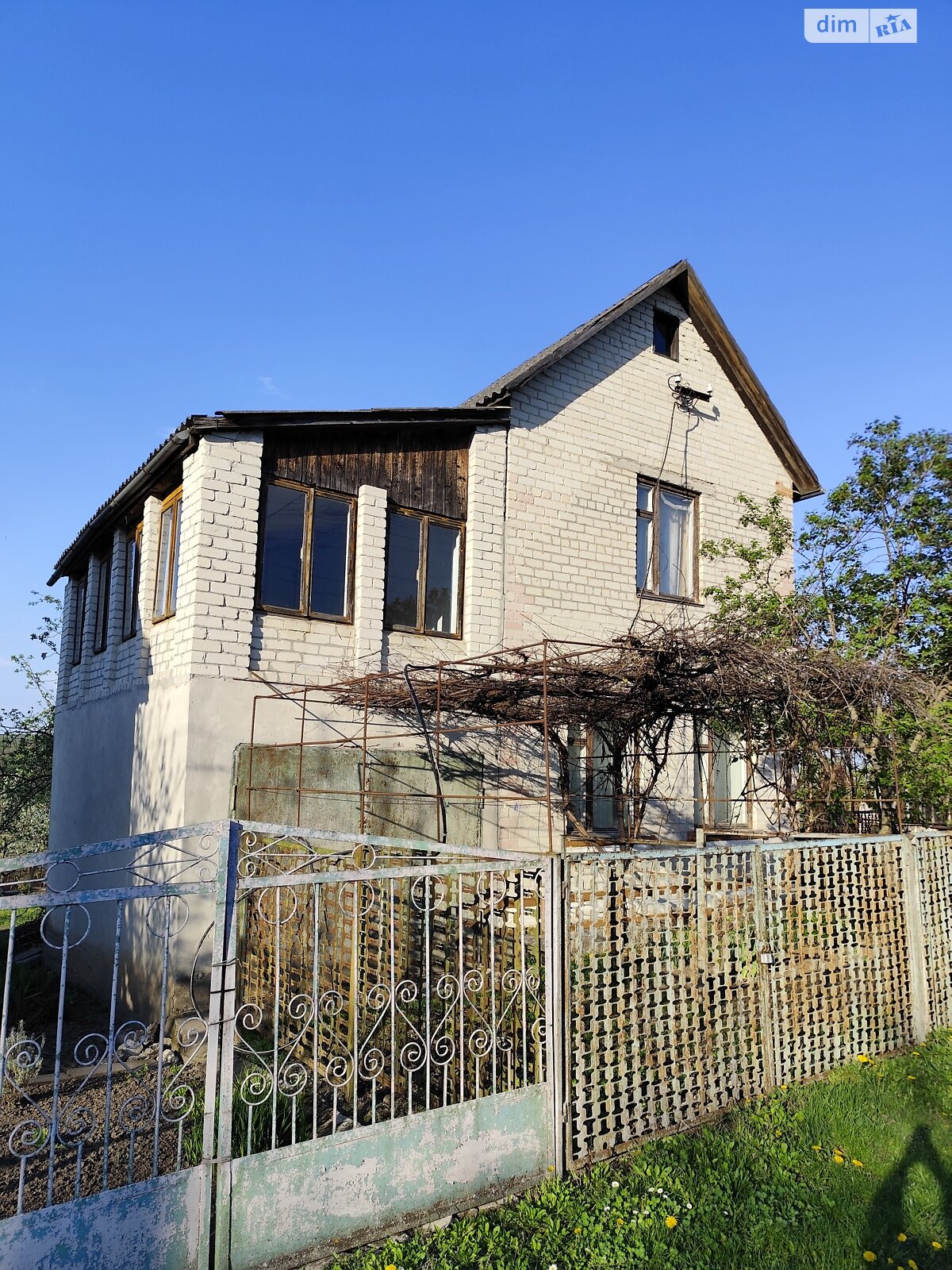 двоповерховий будинок з гаражем, 70 кв. м, цегла. Продаж у Івашківцях фото 1 двоповерховий будинок з гаражем, 70 кв. м, цегла. Продаж у Івашківцях фото 1