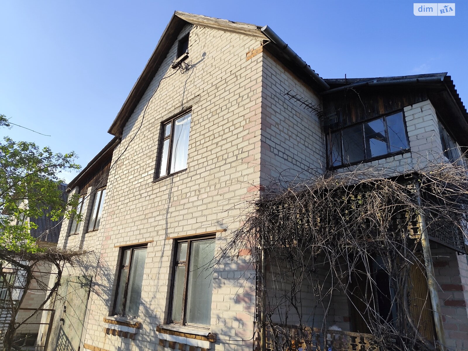 двоповерховий будинок з гаражем, 70 кв. м, цегла. Продаж у Івашківцях фото 1 двоповерховий будинок з гаражем, 70 кв. м, цегла. Продаж у Івашківцях фото 1