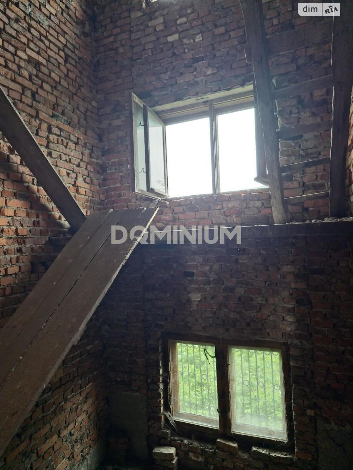 двоповерховий будинок, 220 кв. м, кирпич. Продаж у Ізі фото 1 двоповерховий будинок, 220 кв. м, кирпич. Продаж у Ізі фото 1