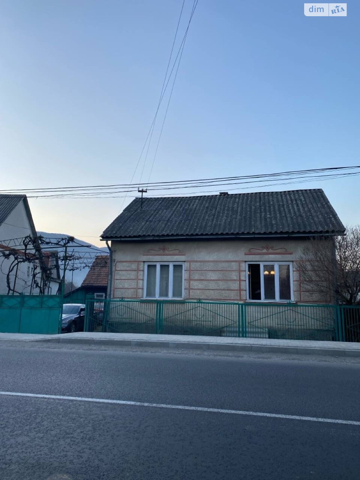 одноповерховий будинок з верандою, 100 кв. м, цегла. Продаж у Ізі фото 1 одноповерховий будинок з верандою, 100 кв. м, цегла. Продаж у Ізі фото 1