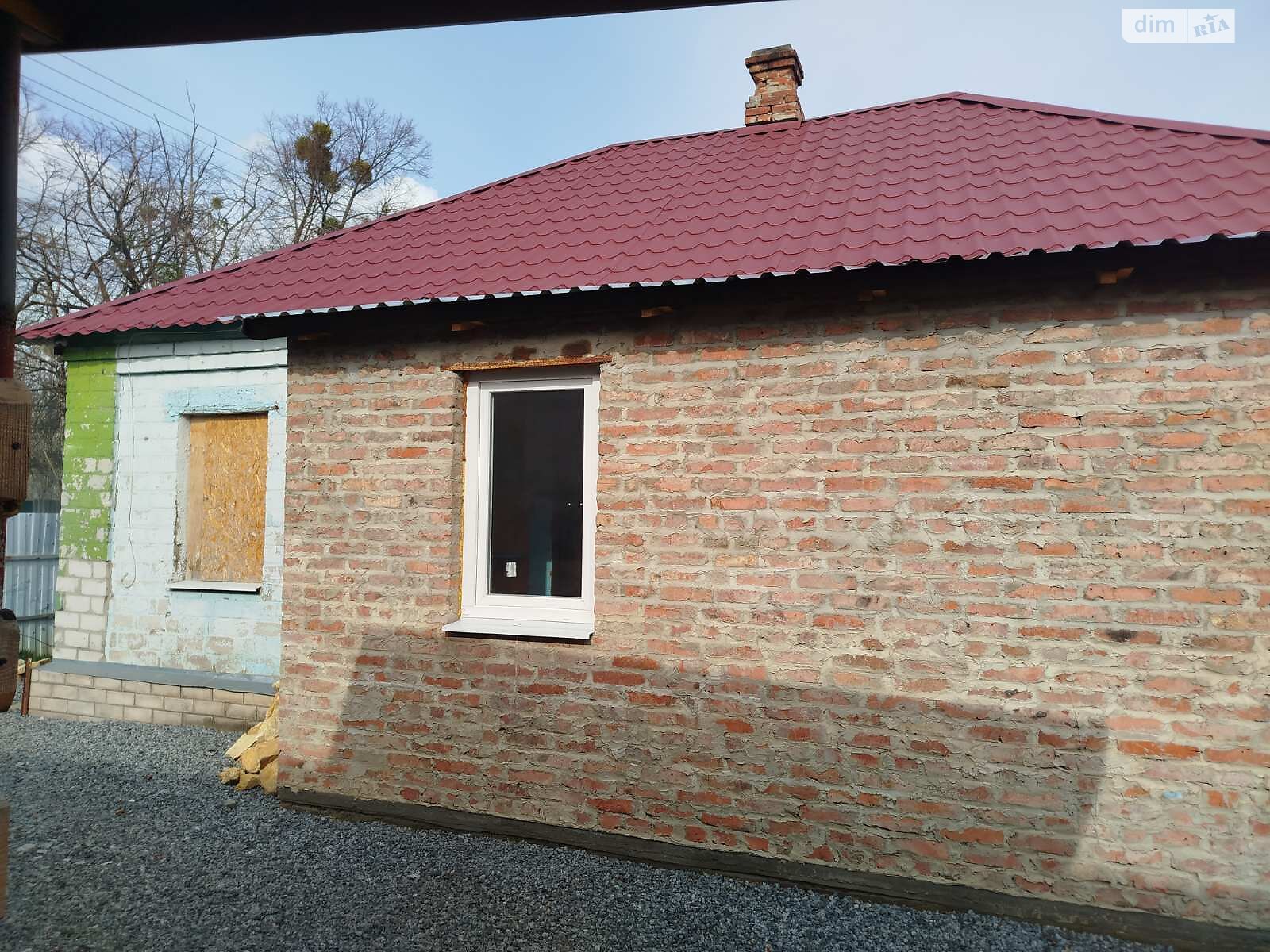одноэтажный дом с гаражом, 58 кв. м, дерево и кирпич. Продажа в Изюме фото 1 одноэтажный дом с гаражом, 58 кв. м, дерево и кирпич. Продажа в Изюме фото 1
