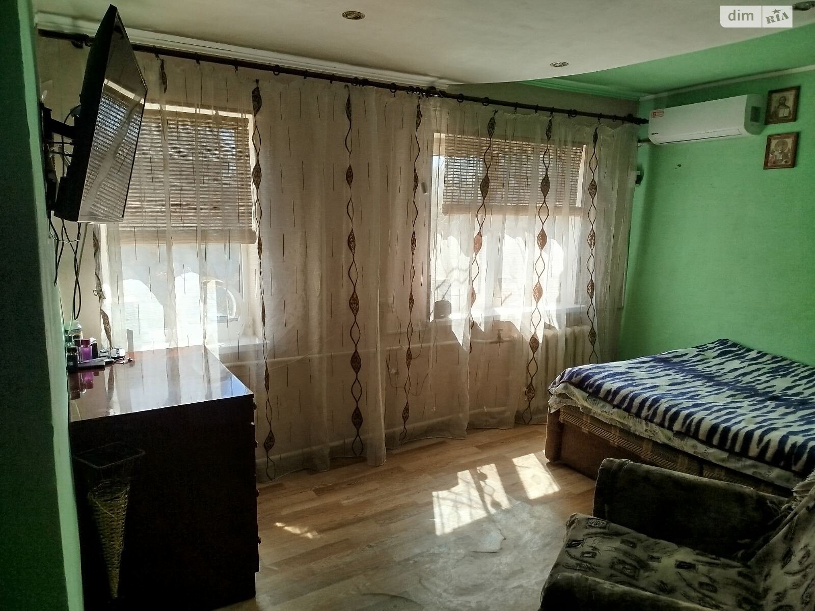 одноэтажный дом с гаражом, 58 кв. м, дерево и кирпич. Продажа в Изюме фото 1 одноэтажный дом с гаражом, 58 кв. м, дерево и кирпич. Продажа в Изюме фото 1
