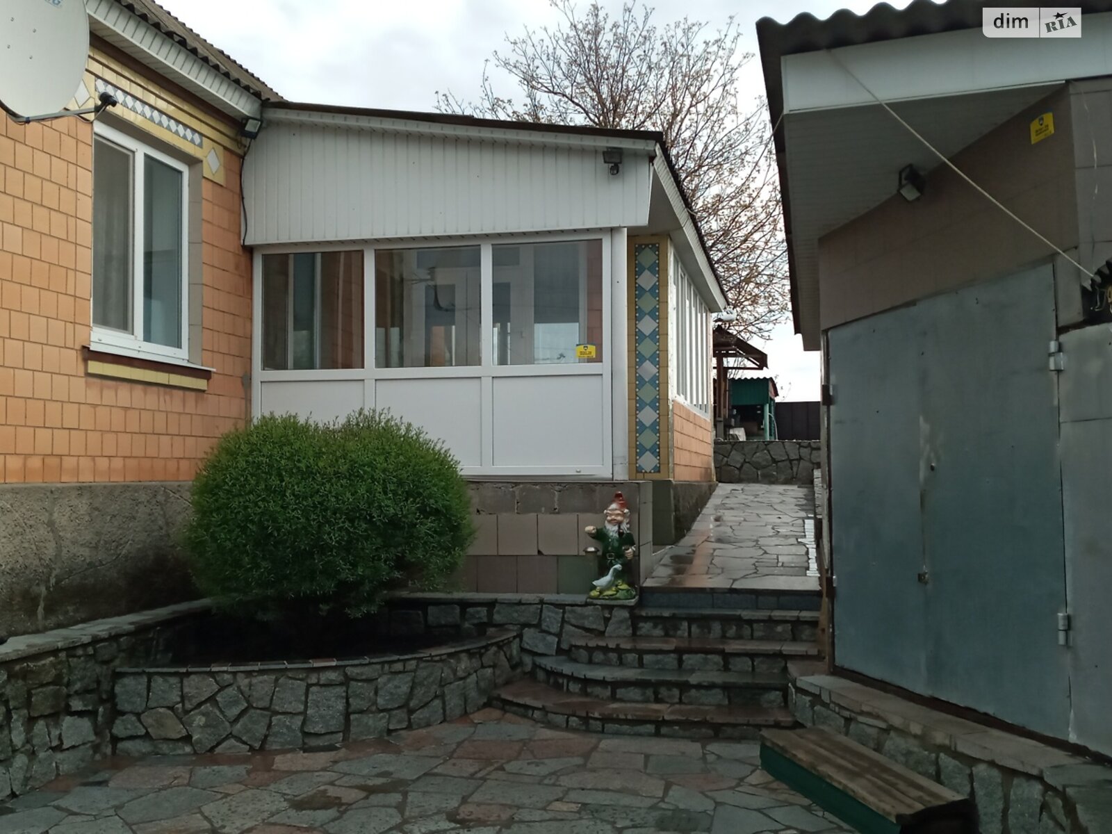 одноэтажный дом с гаражом, 88 кв. м, кирпич. Продажа в Жашкове фото 1 одноэтажный дом с гаражом, 88 кв. м, кирпич. Продажа в Жашкове фото 1
