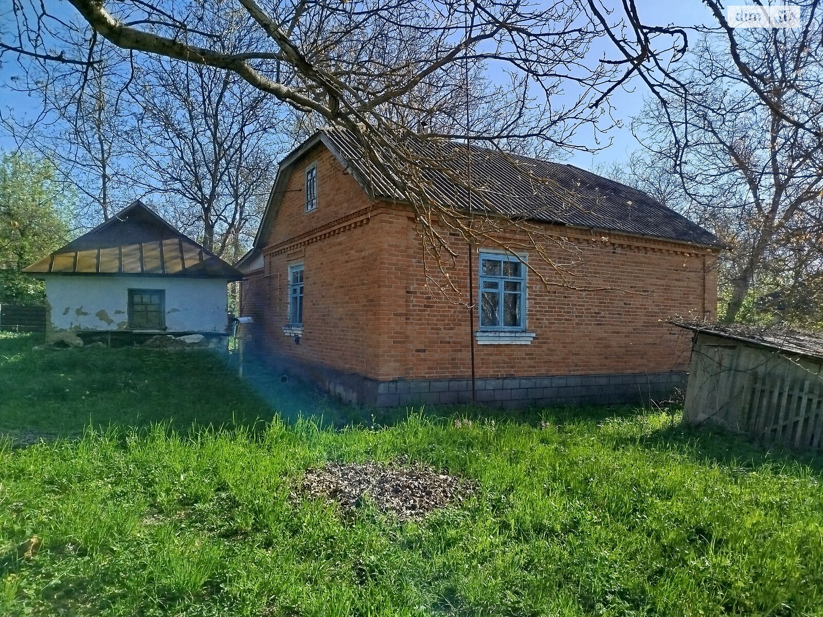 одноэтажный дом с отоплением, 100 кв. м, кирпич. Продажа в Женишковцах фото 1 одноэтажный дом с отоплением, 100 кв. м, кирпич. Продажа в Женишковцах фото 1