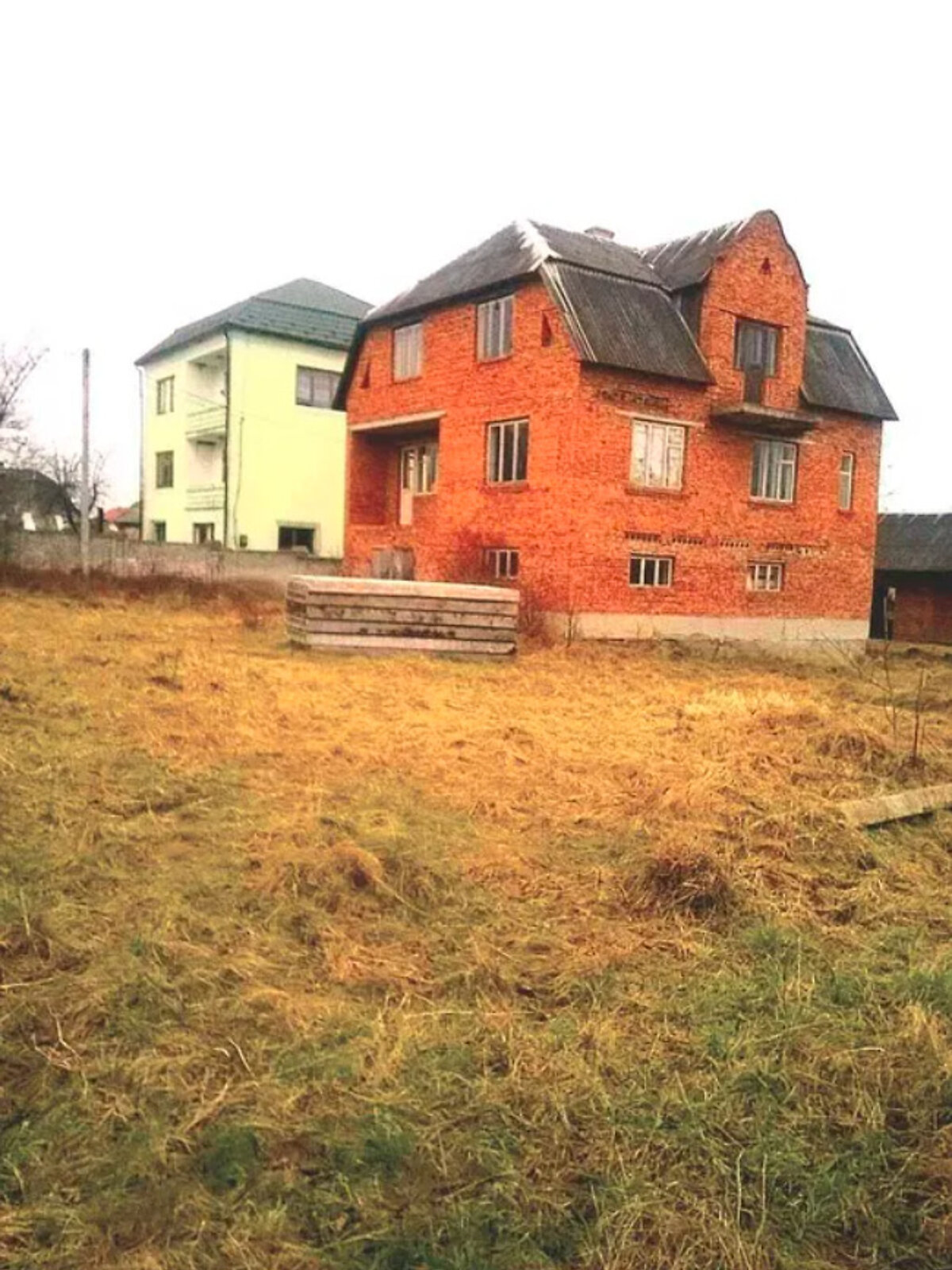 трехэтажный дом, 350 кв. м, кирпич. Продажа в Жидачове район Жидачов фото 1 трехэтажный дом, 350 кв. м, кирпич. Продажа в Жидачове район Жидачов фото 1