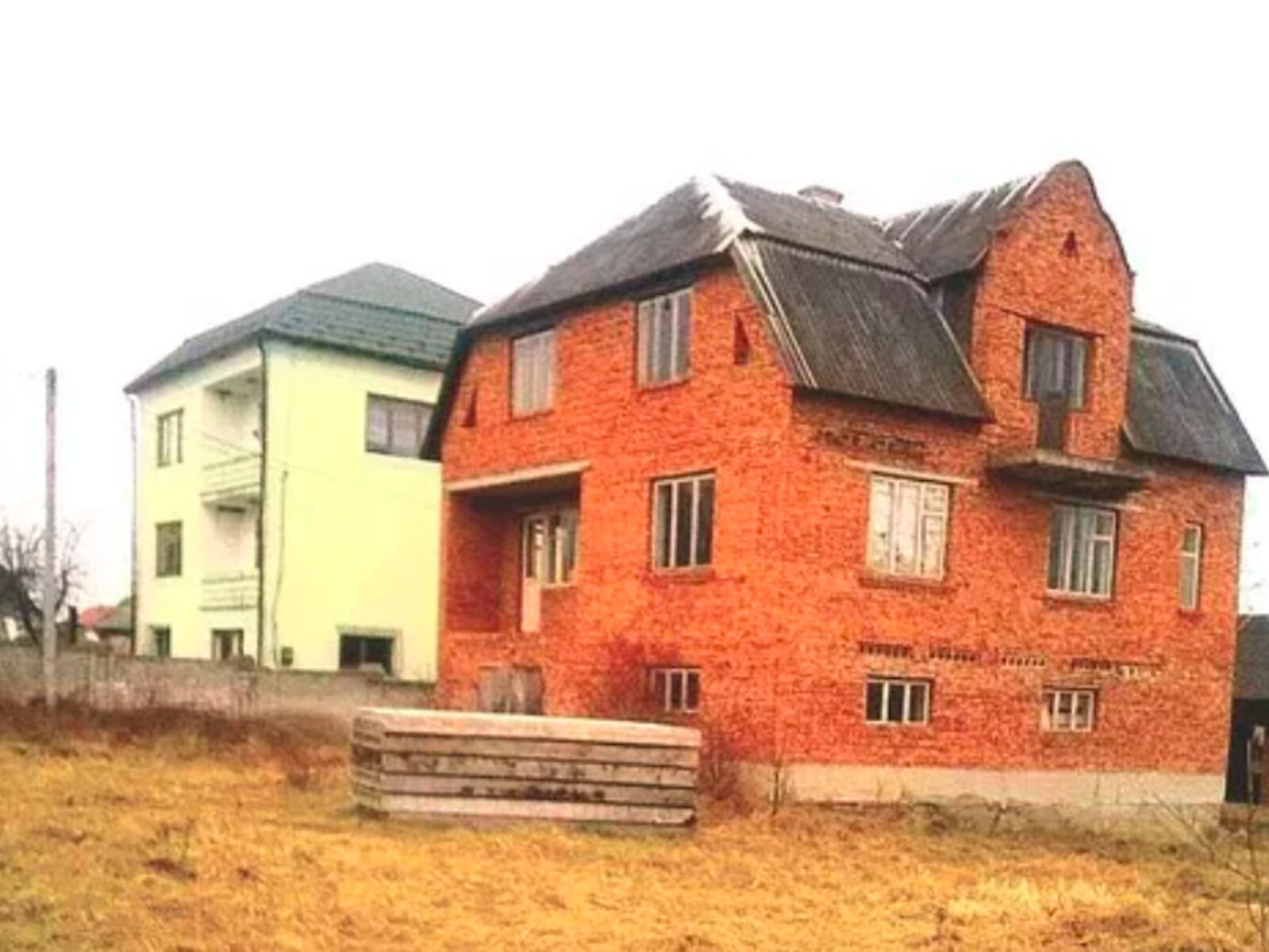 трехэтажный дом, 350 кв. м, кирпич. Продажа в Жидачове район Жидачов фото 1 трехэтажный дом, 350 кв. м, кирпич. Продажа в Жидачове район Жидачов фото 1