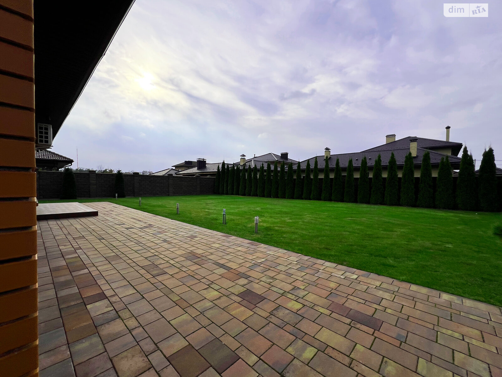 одноповерховий будинок з гаражем, 179.1 кв. м, цегла. Продаж у Житині фото 1 одноповерховий будинок з гаражем, 179.1 кв. м, цегла. Продаж у Житині фото 1