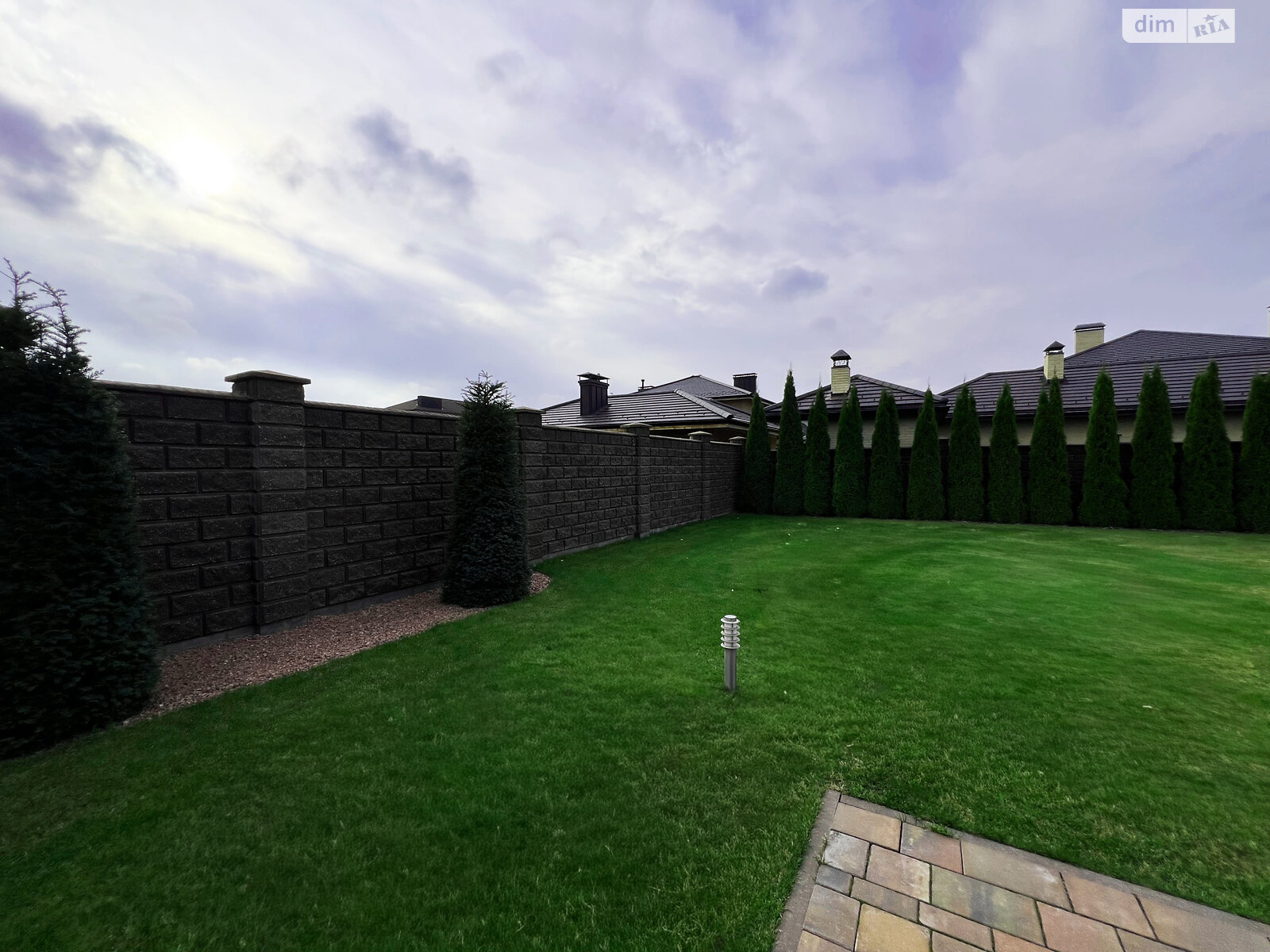 одноповерховий будинок з гаражем, 179.1 кв. м, цегла. Продаж у Житині фото 1 одноповерховий будинок з гаражем, 179.1 кв. м, цегла. Продаж у Житині фото 1