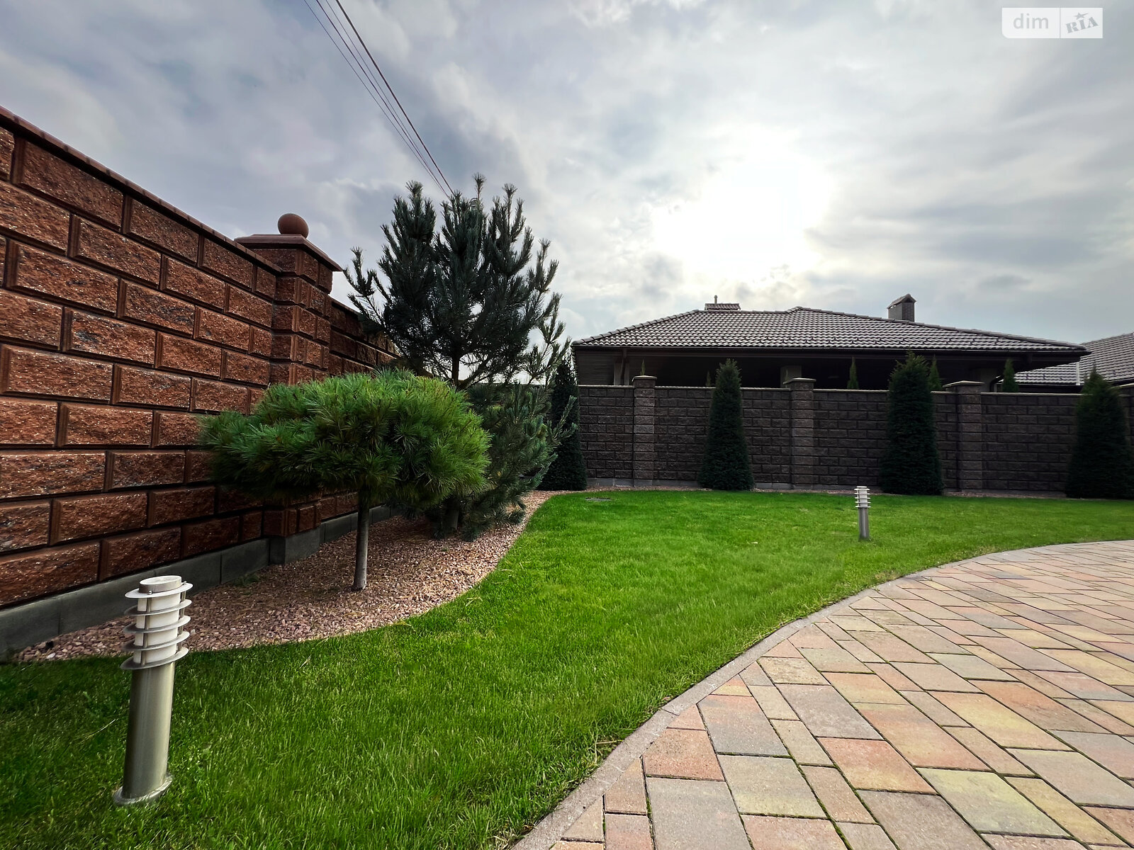 одноповерховий будинок з гаражем, 179.1 кв. м, цегла. Продаж у Житині фото 1 одноповерховий будинок з гаражем, 179.1 кв. м, цегла. Продаж у Житині фото 1