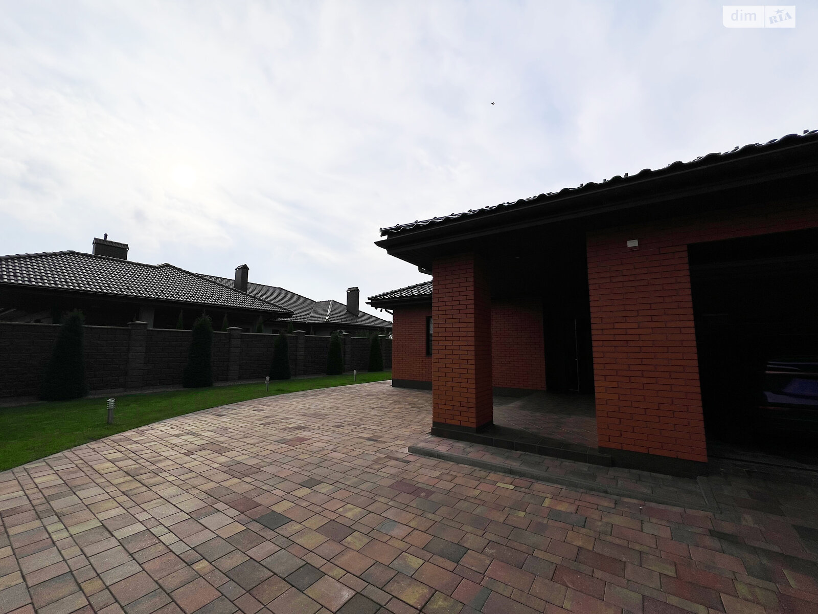 одноповерховий будинок з гаражем, 179.1 кв. м, цегла. Продаж у Житині фото 1 одноповерховий будинок з гаражем, 179.1 кв. м, цегла. Продаж у Житині фото 1