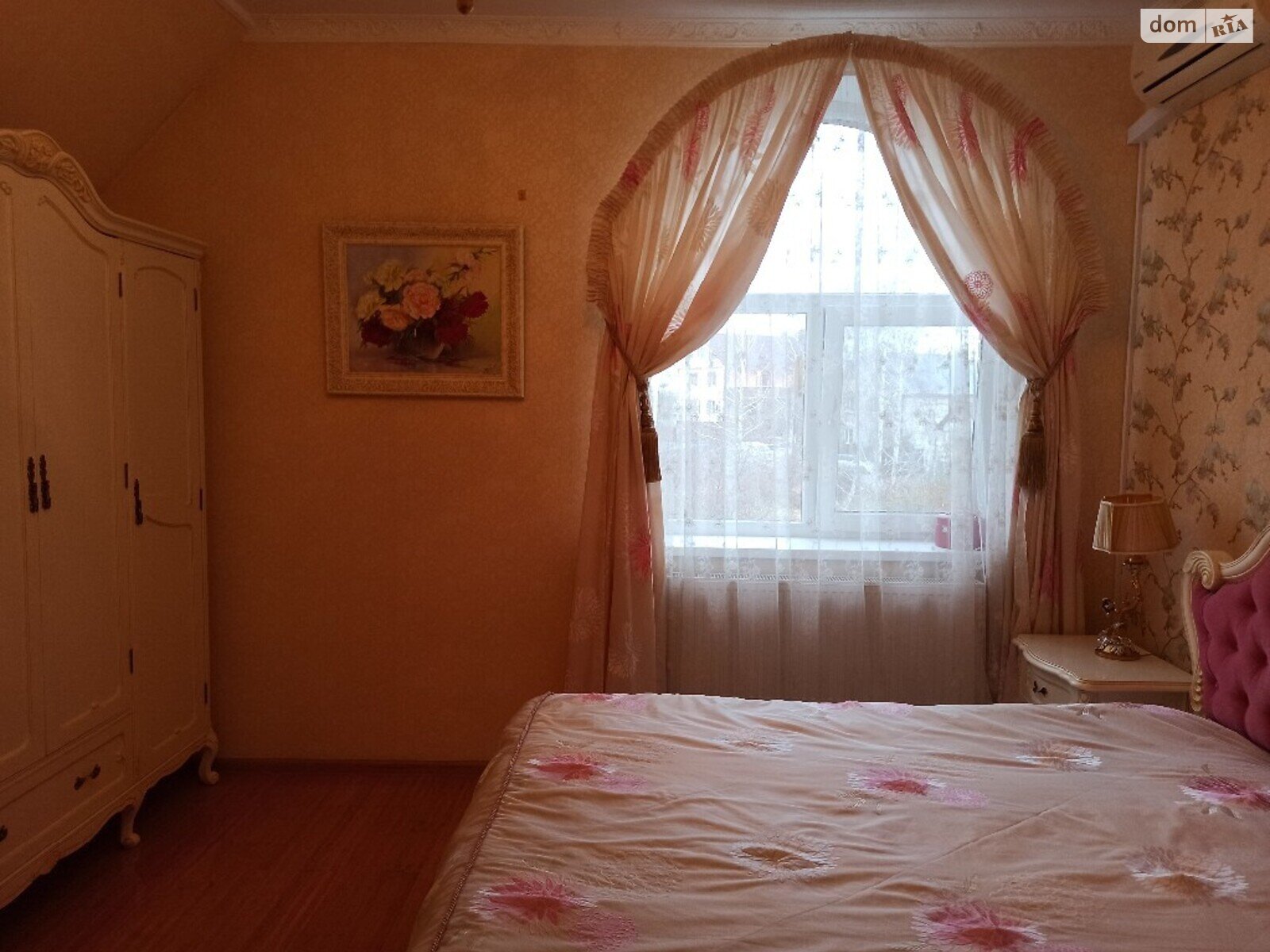 двухэтажный дом с ремонтом, 180 кв. м, кирпич. Продажа в Глубочице фото 1