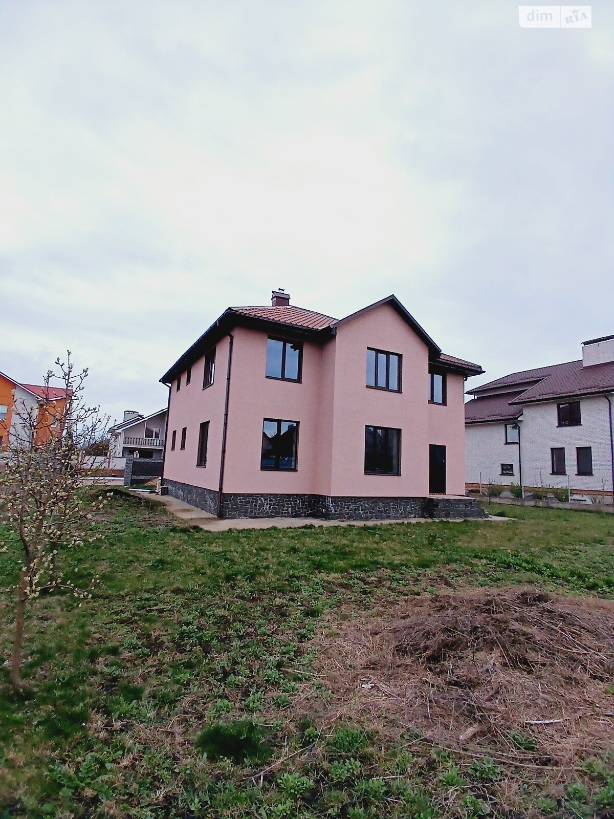 двухэтажный дом с гаражом, 210 кв. м, пеноблок. Продажа в Житомире район Гормолзавод фото 1