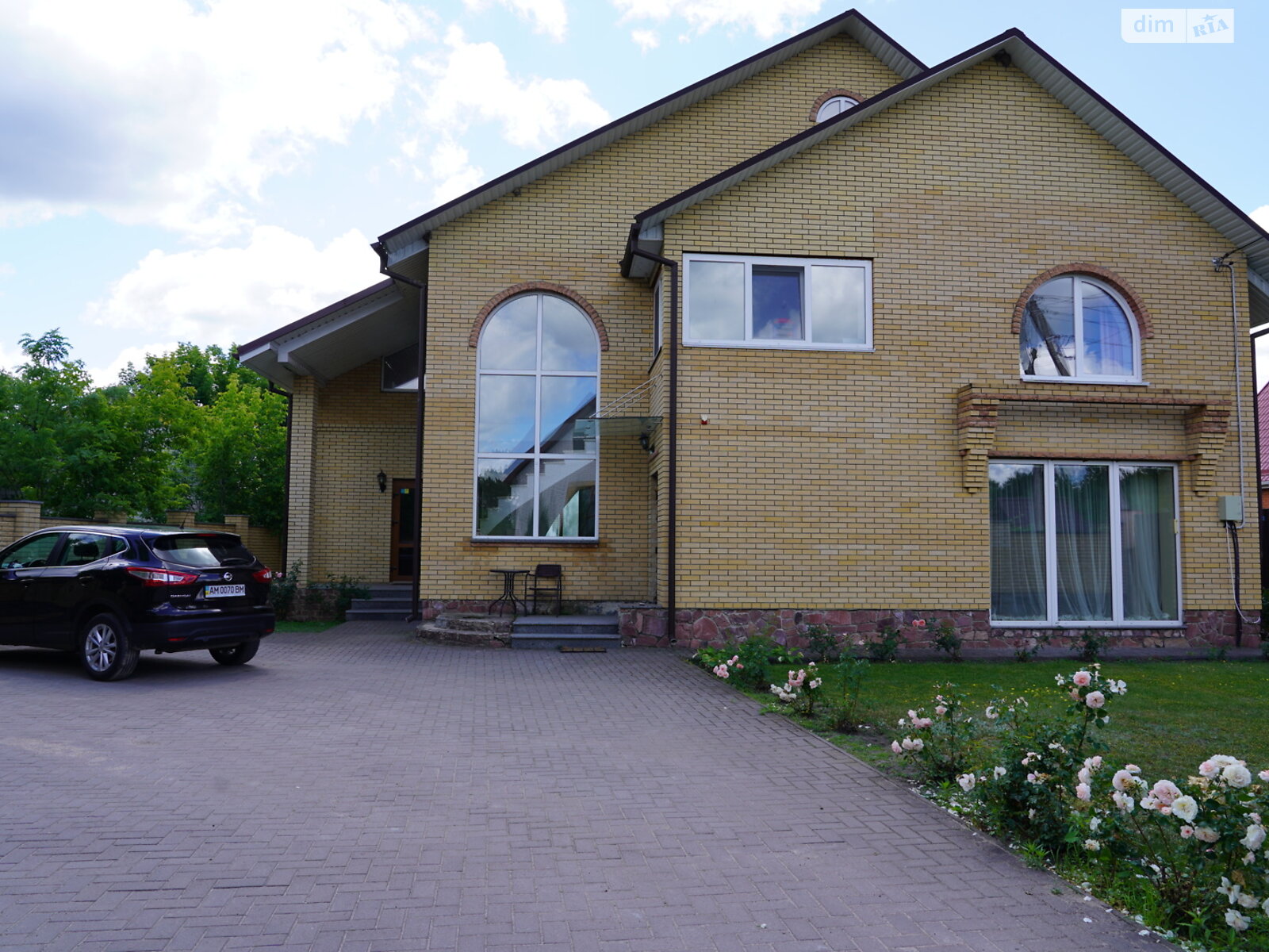 двухэтажный дом с балконом, 260.9 кв. м, кирпич. Продажа в Тетеревке фото 1