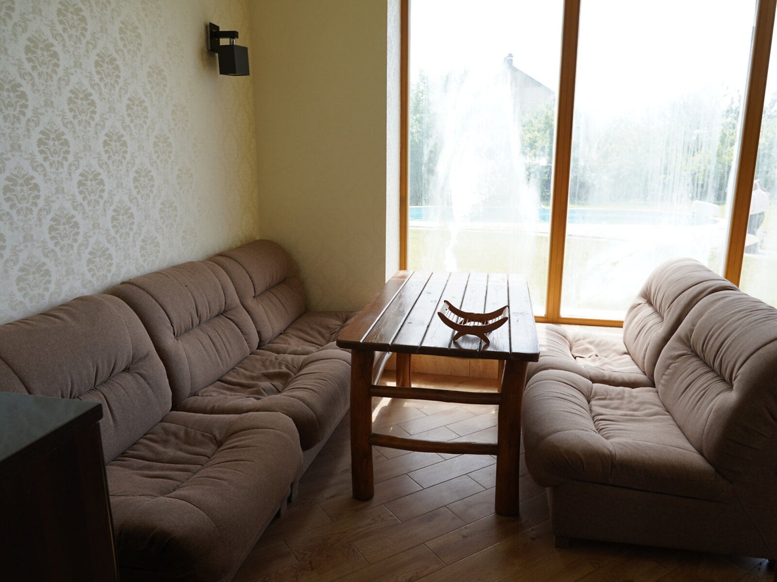 двухэтажный дом с балконом, 260.9 кв. м, кирпич. Продажа в Тетеревке фото 1