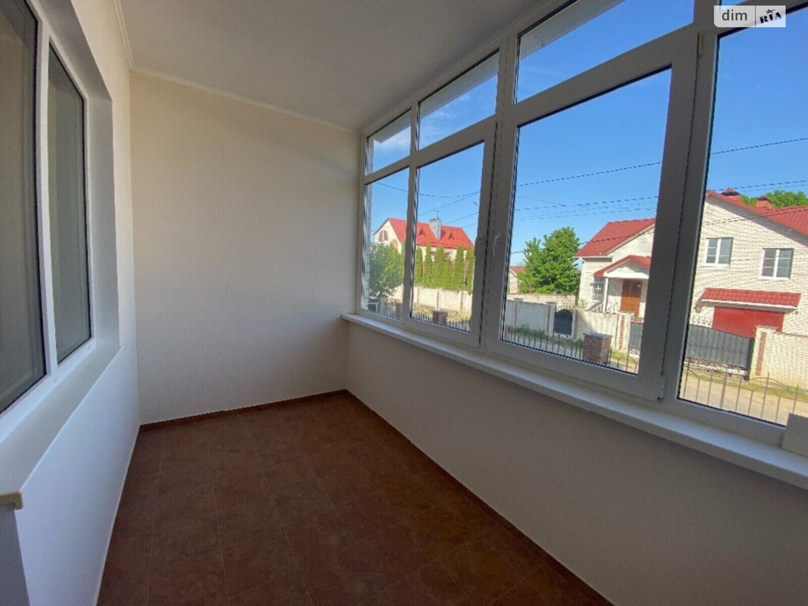 трехэтажный дом с верандой, 480 кв. м, кирпич. Продажа в Житомире фото 1 трехэтажный дом с верандой, 480 кв. м, кирпич. Продажа в Житомире фото 1