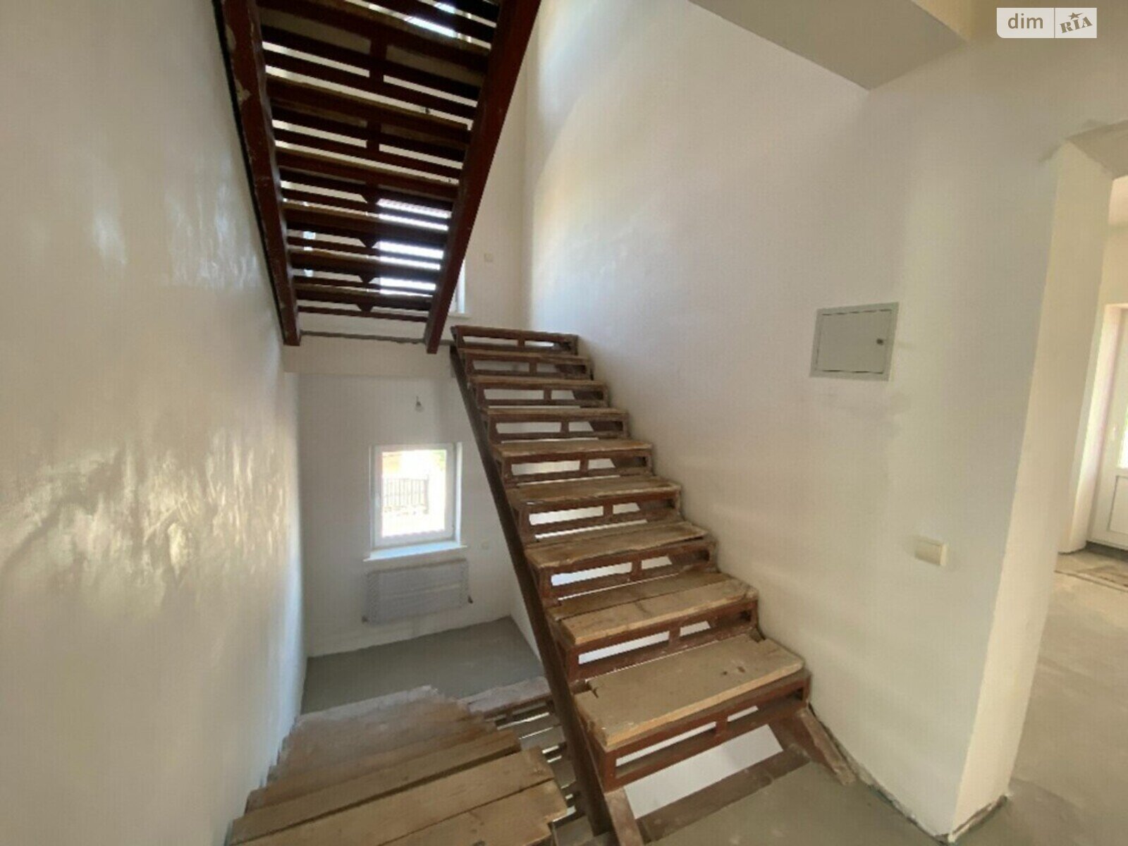 трехэтажный дом с верандой, 480 кв. м, кирпич. Продажа в Житомире фото 1 трехэтажный дом с верандой, 480 кв. м, кирпич. Продажа в Житомире фото 1