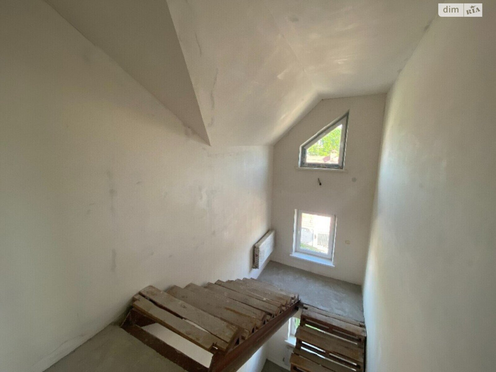 трехэтажный дом с верандой, 480 кв. м, кирпич. Продажа в Житомире фото 1 трехэтажный дом с верандой, 480 кв. м, кирпич. Продажа в Житомире фото 1