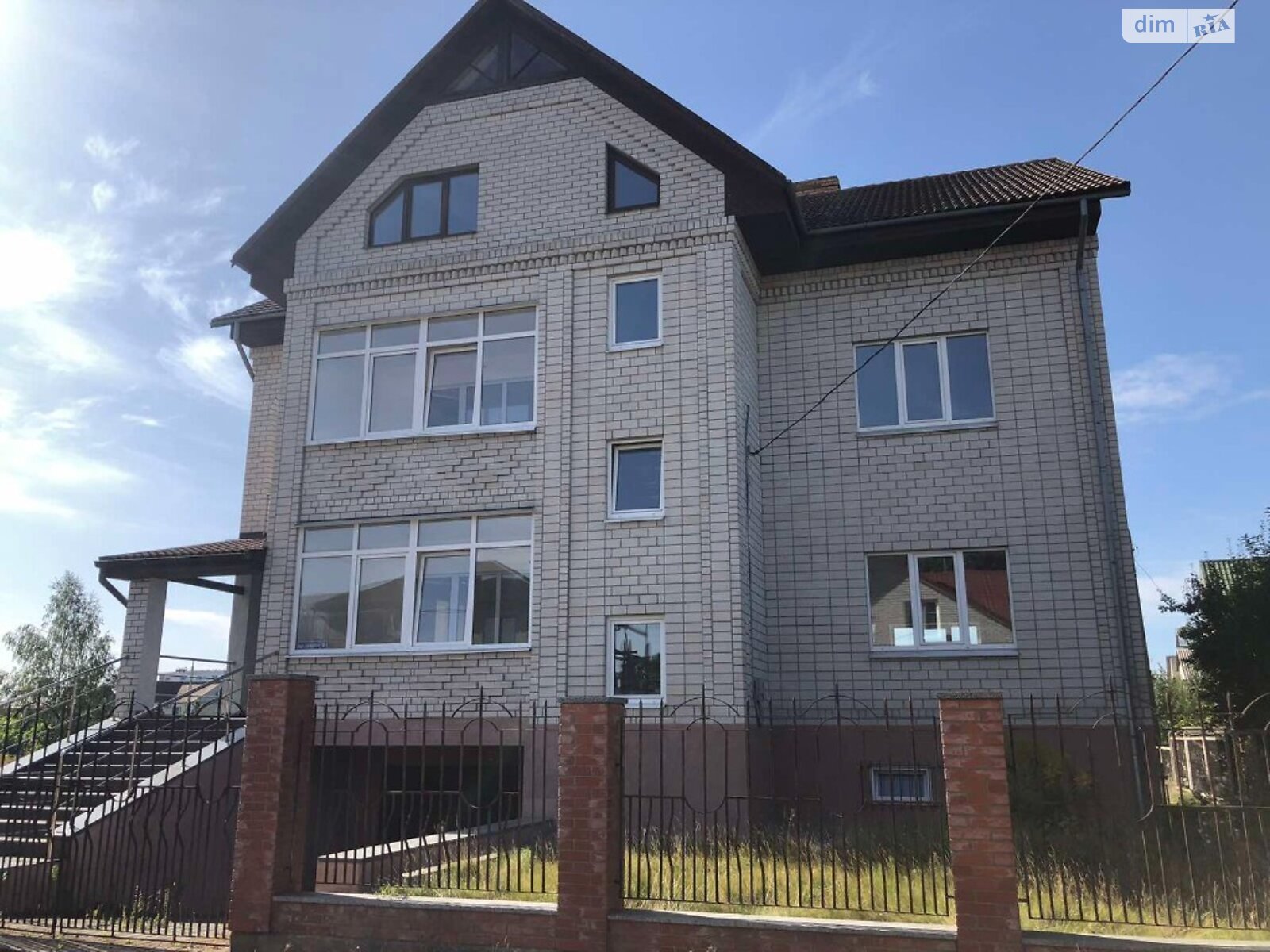 двухэтажный дом с отоплением, 170 кв. м, кирпич. Продажа в Житомире фото 1 двухэтажный дом с отоплением, 170 кв. м, кирпич. Продажа в Житомире фото 1