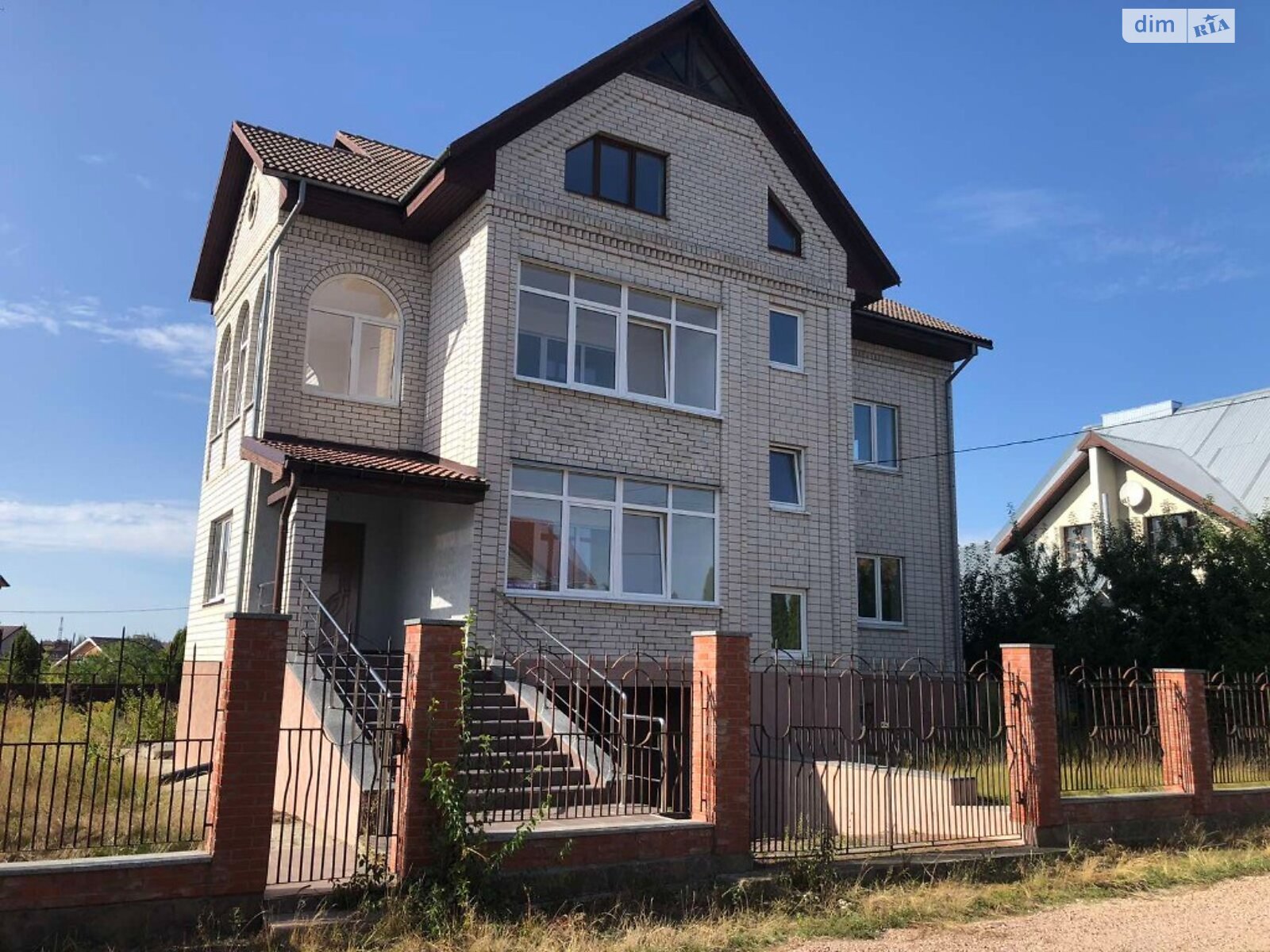 двухэтажный дом с отоплением, 170 кв. м, кирпич. Продажа в Житомире фото 1 двухэтажный дом с отоплением, 170 кв. м, кирпич. Продажа в Житомире фото 1