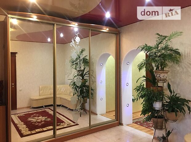 трехэтажный дом с садом, 323 кв. м, кирпич. Продажа в Житомире район Малеванка фото 1 трехэтажный дом с садом, 323 кв. м, кирпич. Продажа в Житомире район Малеванка фото 1
