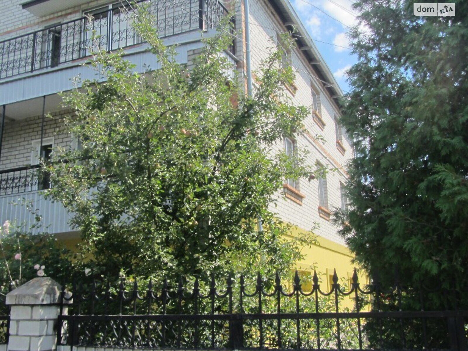 двухэтажный дом с балконом, 263.8 кв. м, кирпич. Продажа в Житомире район Марьяновка фото 1 двухэтажный дом с балконом, 263.8 кв. м, кирпич. Продажа в Житомире район Марьяновка фото 1