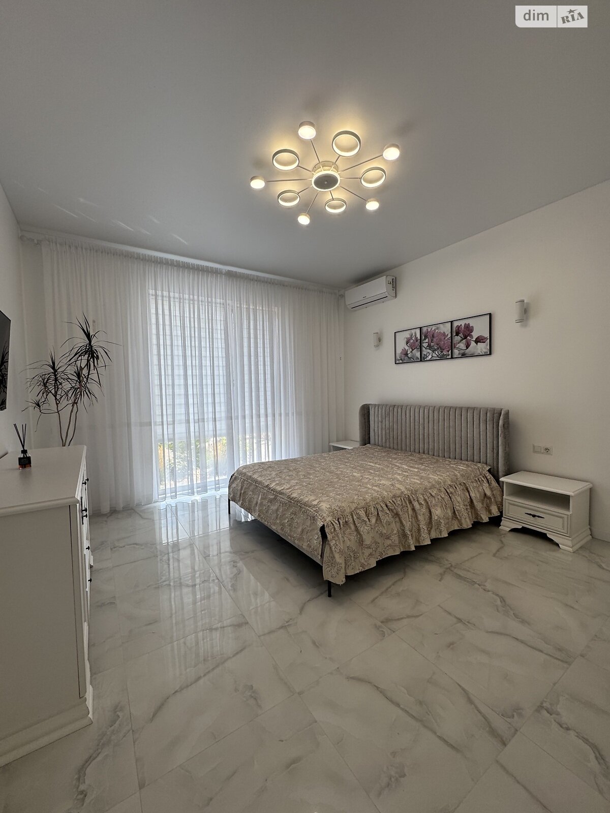одноэтажный дом с ремонтом, 115 кв. м, пеноблок. Продажа в Станишовке фото 1 одноэтажный дом с ремонтом, 115 кв. м, пеноблок. Продажа в Станишовке фото 1