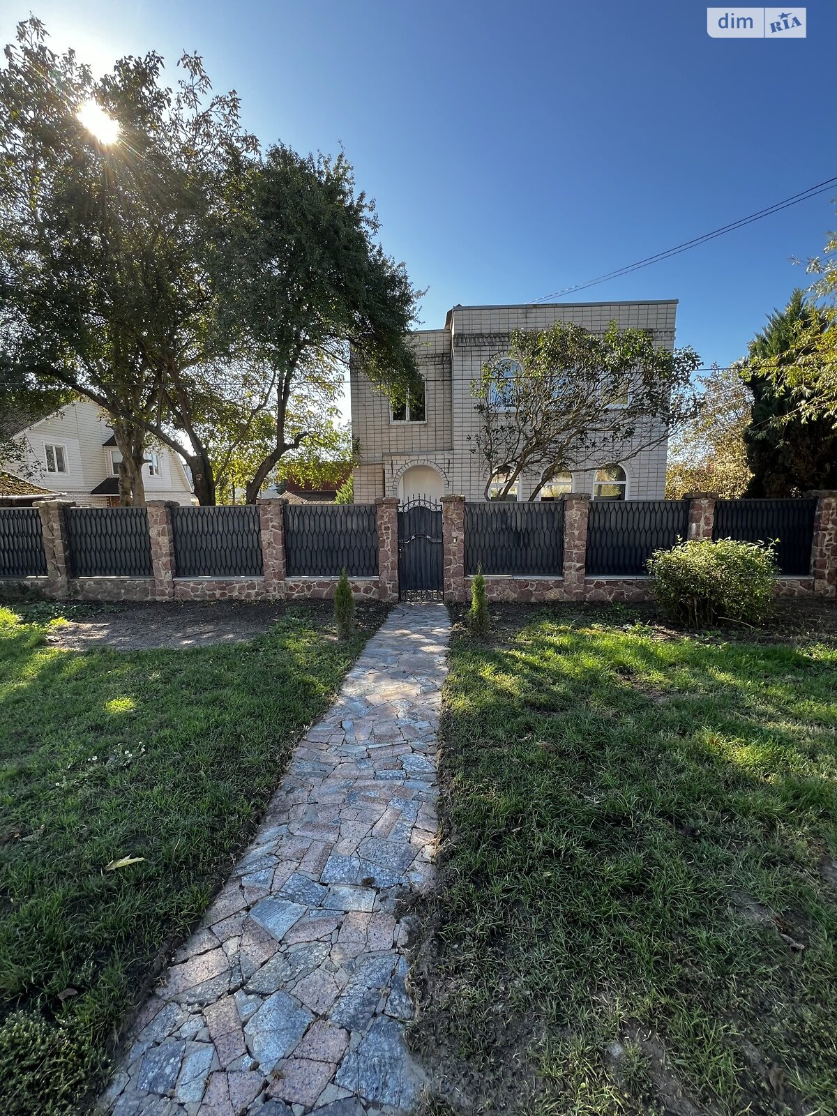 двухэтажный дом с гаражом, 286 кв. м, кирпич. Продажа в Житомире район Рудня фото 1