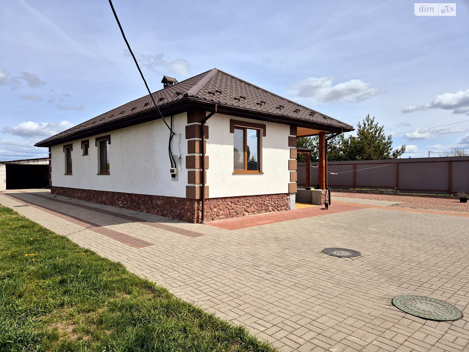 одноповерховий будинок з гаражем, 142 кв. м, піноблок. Продаж в Житомирі, район Смоківка фото 1 одноповерховий будинок з гаражем, 142 кв. м, піноблок. Продаж в Житомирі, район Смоківка фото 1