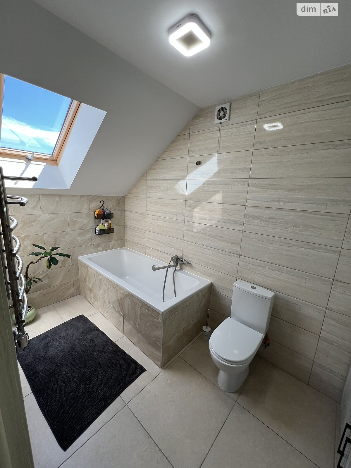 двухэтажный дом с гаражом, 153 кв. м, пеноблок. Продажа в Житомире район Соколова Гора фото 1