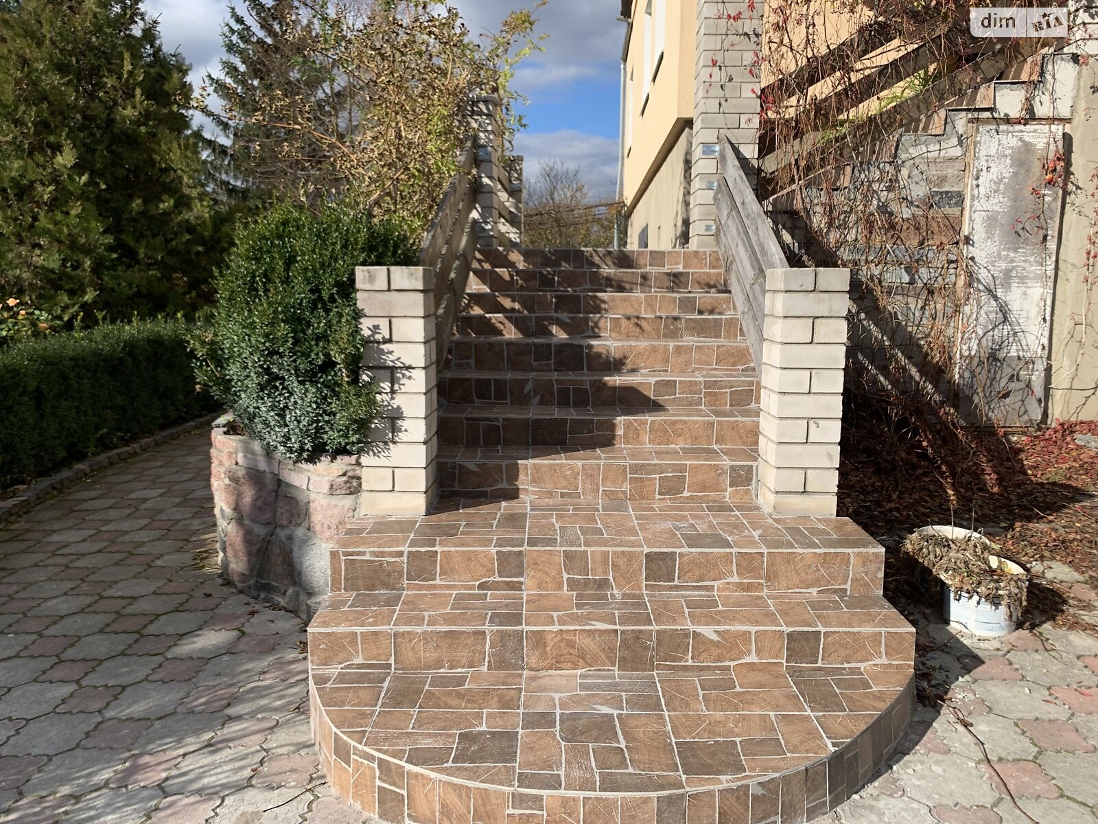 двухэтажный дом с гаражом, 191 кв. м, кирпич. Продажа в Житомире район Соколова Гора фото 1 двухэтажный дом с гаражом, 191 кв. м, кирпич. Продажа в Житомире район Соколова Гора фото 1