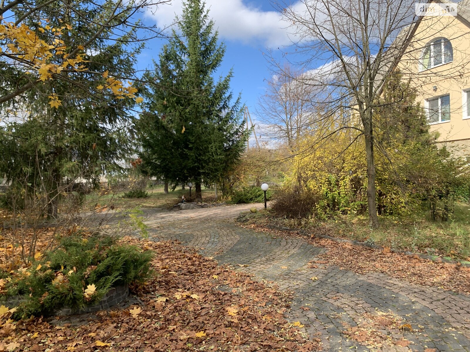 двухэтажный дом с гаражом, 191 кв. м, кирпич. Продажа в Житомире район Соколова Гора фото 1 двухэтажный дом с гаражом, 191 кв. м, кирпич. Продажа в Житомире район Соколова Гора фото 1