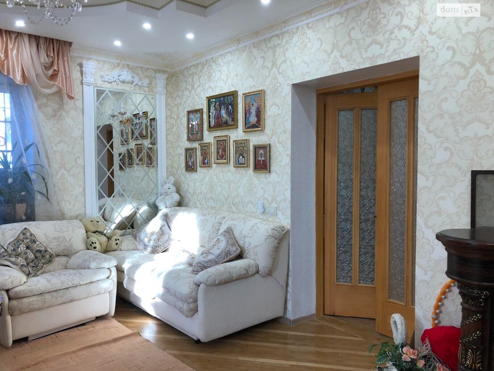 трехэтажный дом, 294 кв. м, кирпич. Продажа в Житомире район Центр фото 1 трехэтажный дом, 294 кв. м, кирпич. Продажа в Житомире район Центр фото 1
